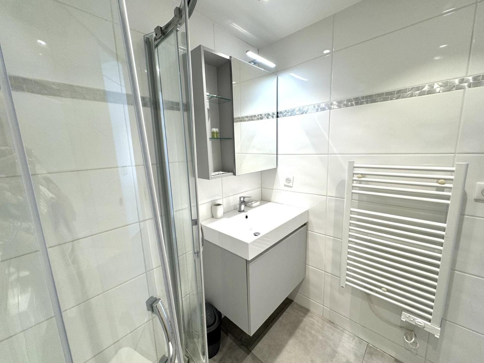 Aparthotel Riviera Nice Cote D'Azur - Old Town - Studio Ac - Sea View - 50M Promenade Des Anglais- La Maison Linda Eksteriør billede