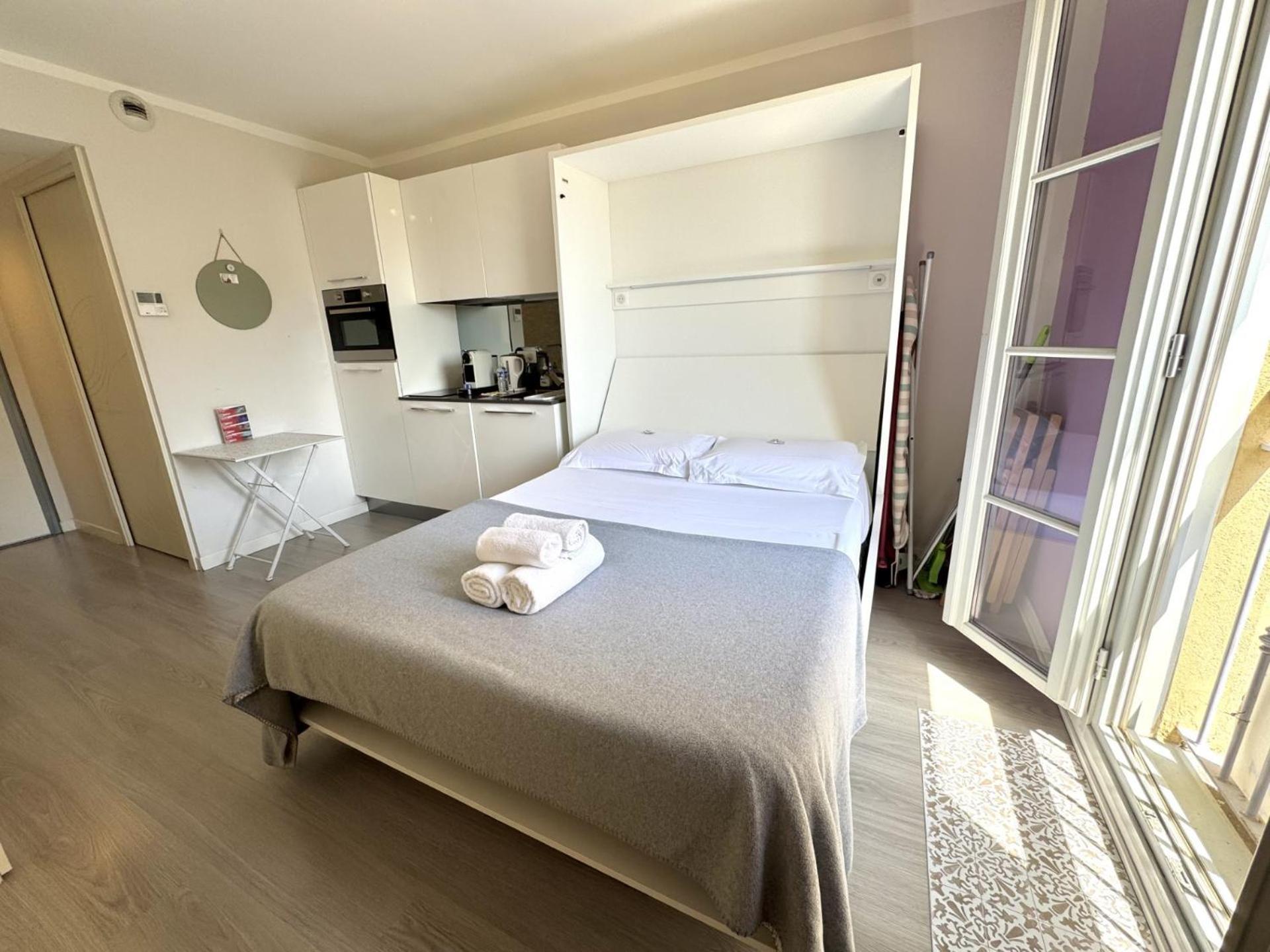 Aparthotel Riviera Nice Cote D'Azur - Old Town - Studio Ac - Sea View - 50M Promenade Des Anglais- La Maison Linda Eksteriør billede